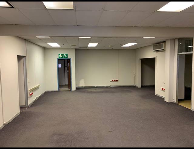 6,544M² WAREHOUSE TO LET IN UNION
